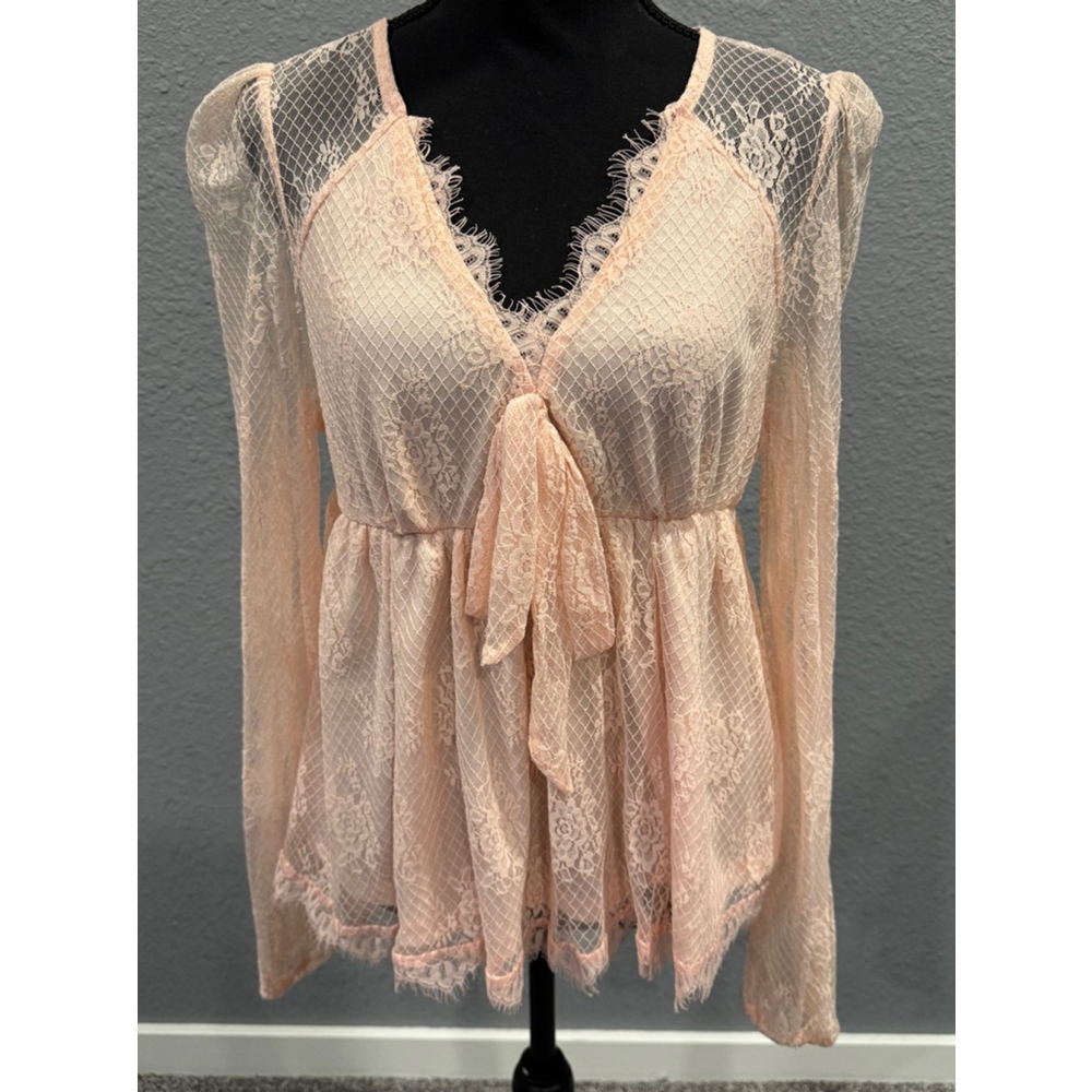 Mi Ami Elegant Blush Lace Tie-Front Peplum Top - Size XL - Picture 2 of 8
